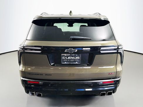 Used 2024 Chevrolet Traverse RS AWD/4WD image 6