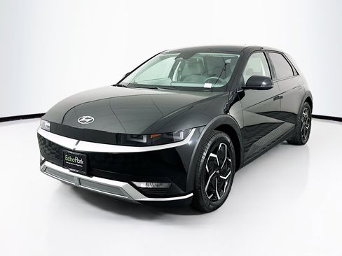 Used 2024 Hyundai Ioniq 5 SEL RWD image 3
