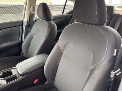 Used 2025 Nissan Sentra S FWD image 37