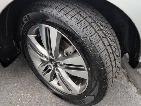 Used 2014 Hyundai Tucson Limited FWD image 16