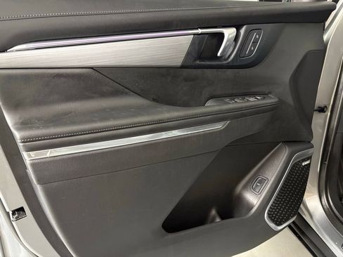 Used 2025 Buick Enclave Preferred FWD image 14
