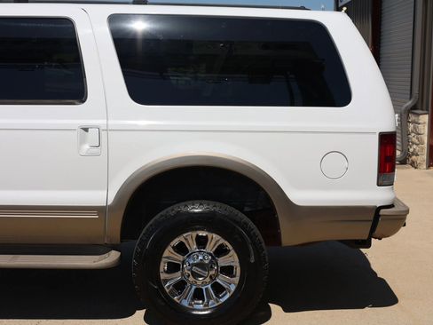 Used 2005 Ford Excursion Eddie Bauer AWD/4WD image 11