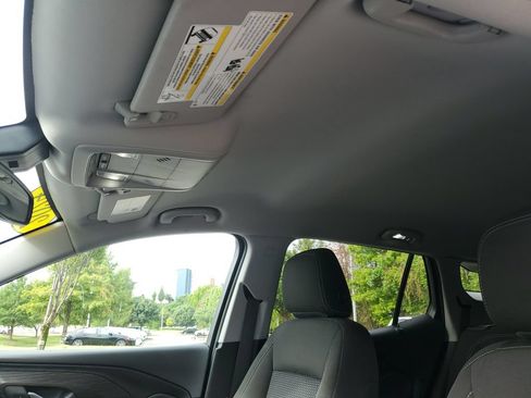 Used 2024 GMC Terrain SLE FWD image 20
