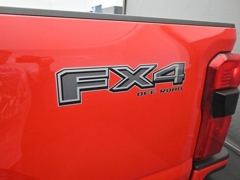 New 2026 Ford F250 XLT w/ XLT Premium Package AWD/4WD image 23