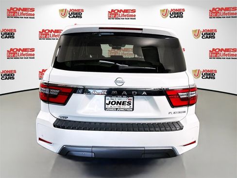 Certified 2024 Nissan Armada Platinum w/ Captain's Chairs Package image 17