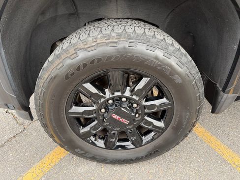 Used 2024 GMC Sierra 3500 AT4 w/ AT4 Premium Plus Package image 10