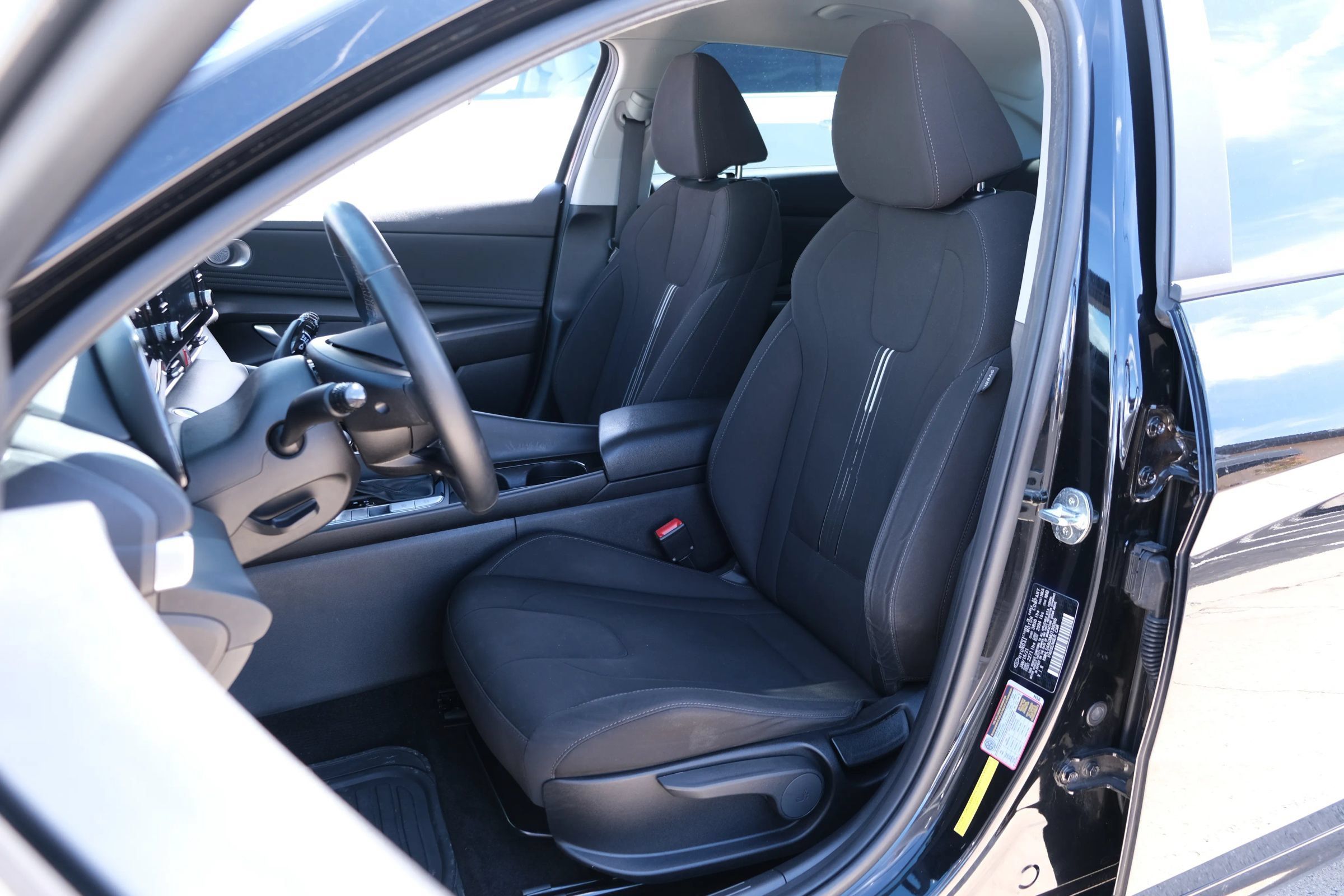 Used 2021 Hyundai Elantra SEL w/ Convenience Package FWD image 9