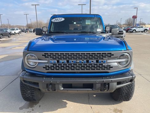 Used 2021 Ford Bronco Badlands image 9