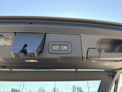 Used 2020 Volvo XC60 T5 Inscription w/ Protection Package Premier image 24