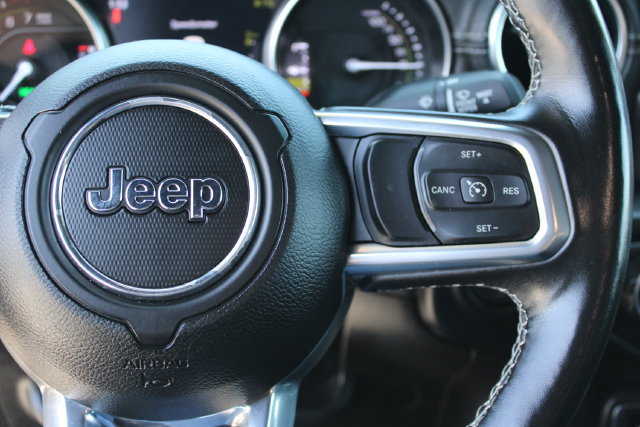Used 2023 Jeep Wrangler Unlimited Sahara w/ Cold Weather Group AWD/4WD image 18