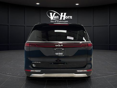 Used 2024 Kia Carnival SX Prestige FWD image 4