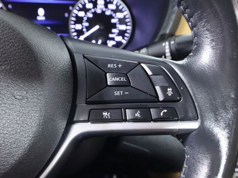 Used 2023 Nissan Sentra SV w/ SV Premium Package FWD image 13