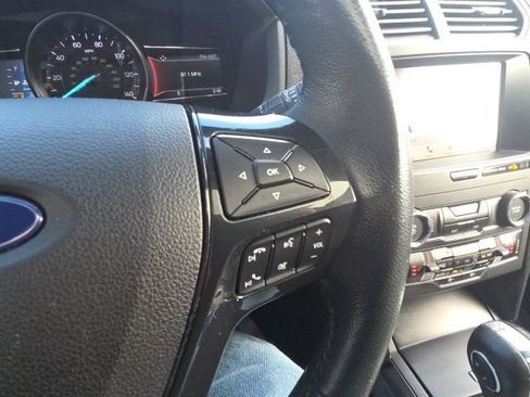 Certified 2019 Ford Explorer XLT w/ Equipment Group 202A image 40