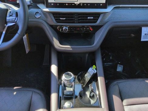 New 2026 Ford Explorer Platinum image 19