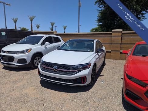 Used 2022 Volkswagen Jetta GLI Autobahn FWD image 3