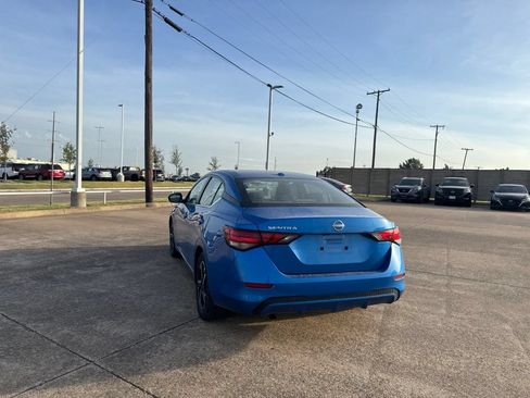 Certified 2025 Nissan Sentra SV FWD image 16