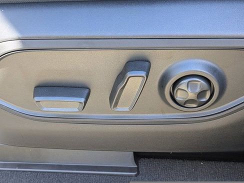 New 2025 Jeep Grand Cherokee Altitude RWD image 18