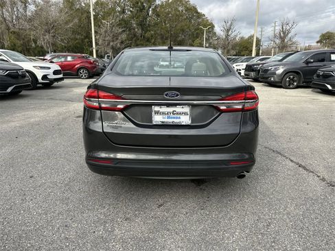 Used 2018 Ford Fusion S image 5