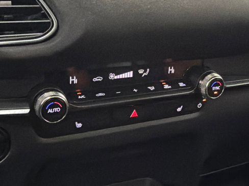 Used 2025 MAZDA CX-30 Carbon image 28