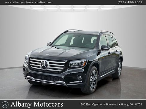 Used 2025 Mercedes-Benz GLB 250 image 1