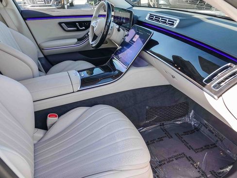 Certified 2022 Mercedes-Benz S 500 4MATIC image 17