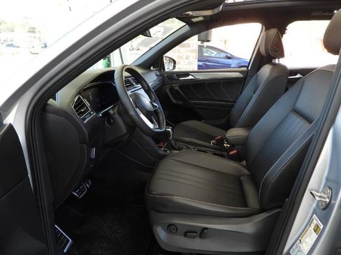Used 2022 Volkswagen Tiguan SE R-Line image 52