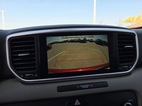 Certified 2022 Kia Sportage LX image 26