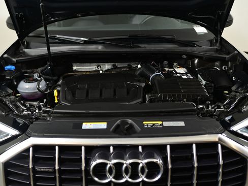 Used 2025 Audi Q3 2.0T Premium Plus w/ Premium Plus Package image 19