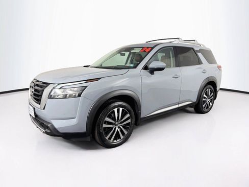 Used 2024 Nissan Pathfinder Platinum AWD/4WD image 7