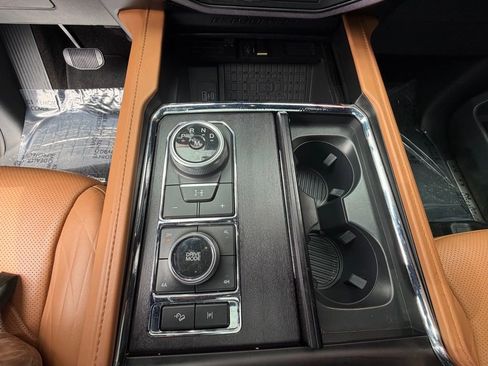 Used 2022 Ford Expedition Platinum AWD/4WD image 23