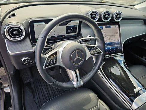 Used 2023 Mercedes-Benz GLC 300 4MATIC image 15
