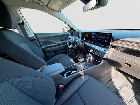 Certified 2025 Hyundai Kona SEL image 27