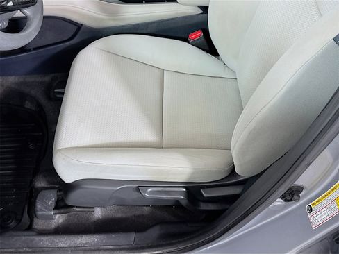 Used 2020 Honda HR-V LX image 16