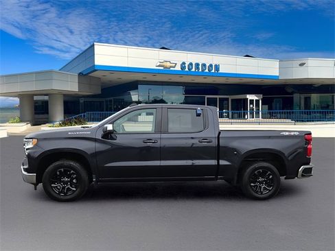 Used 2024 Chevrolet Silverado 1500 LT image 3