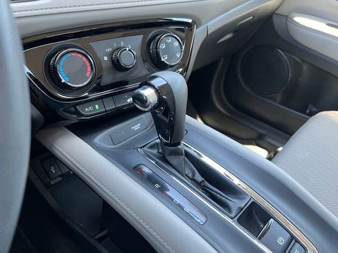 Used 2017 Honda HR-V LX image 33