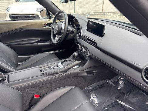 Used 2024 MAZDA MX-5 Miata RF Grand Touring image 23