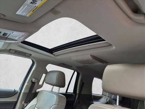 Used 2020 Chevrolet Tahoe Premier w/ Premier 6.2L Value Package AWD/4WD image 14