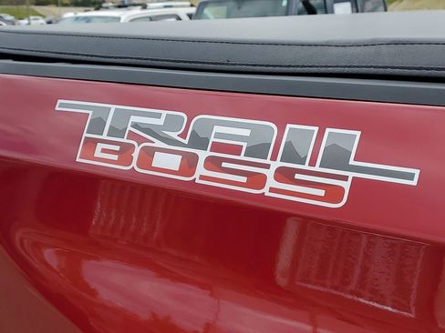 Used 2021 Chevrolet Silverado 1500 LT Trail Boss w/ Bed Protection Package AWD/4WD image 7