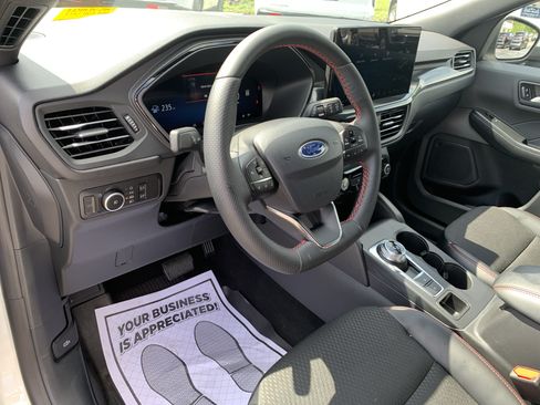 Used 2025 Ford Escape ST-Line Elite AWD/4WD image 14