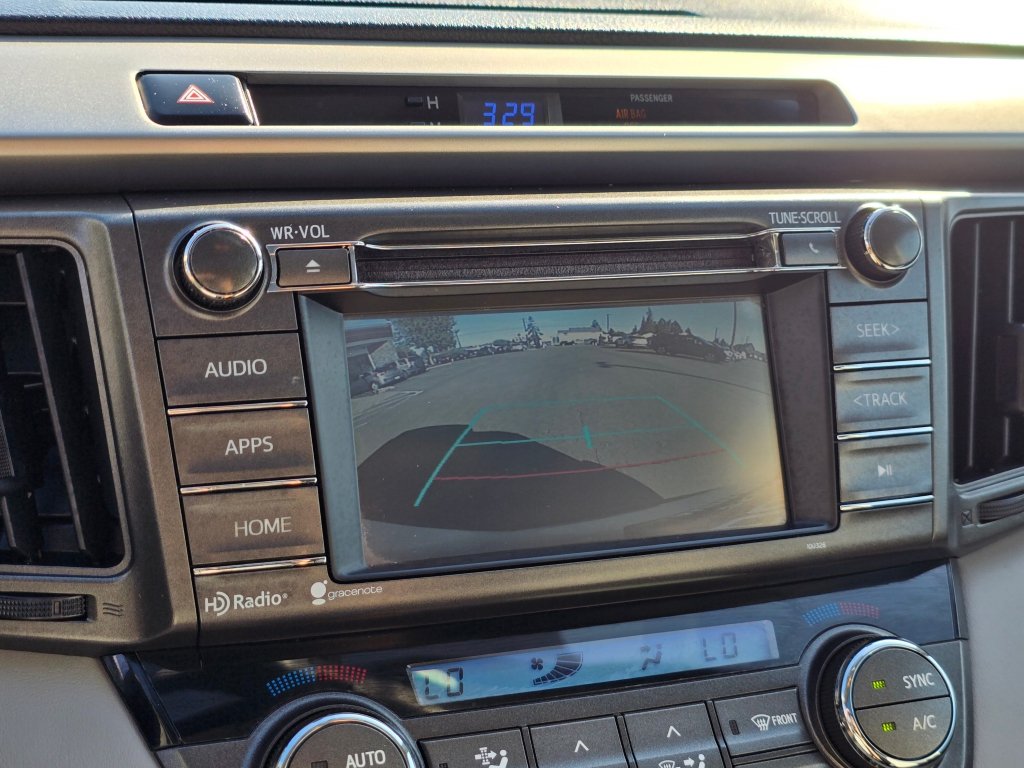 Used 2015 Toyota RAV4 XLE AWD/4WD image 10