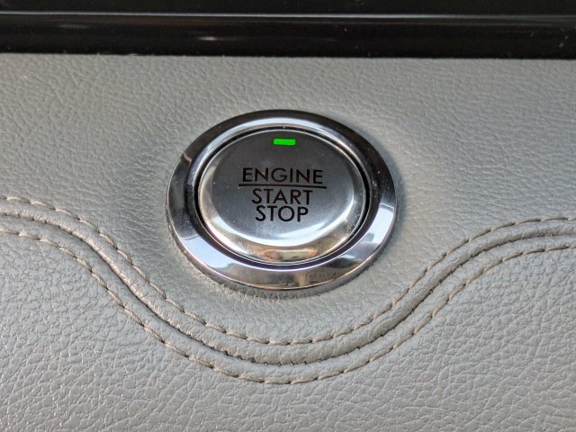 Used 2018 Lincoln Navigator Reserve w/ Technology Package AWD/4WD image 30