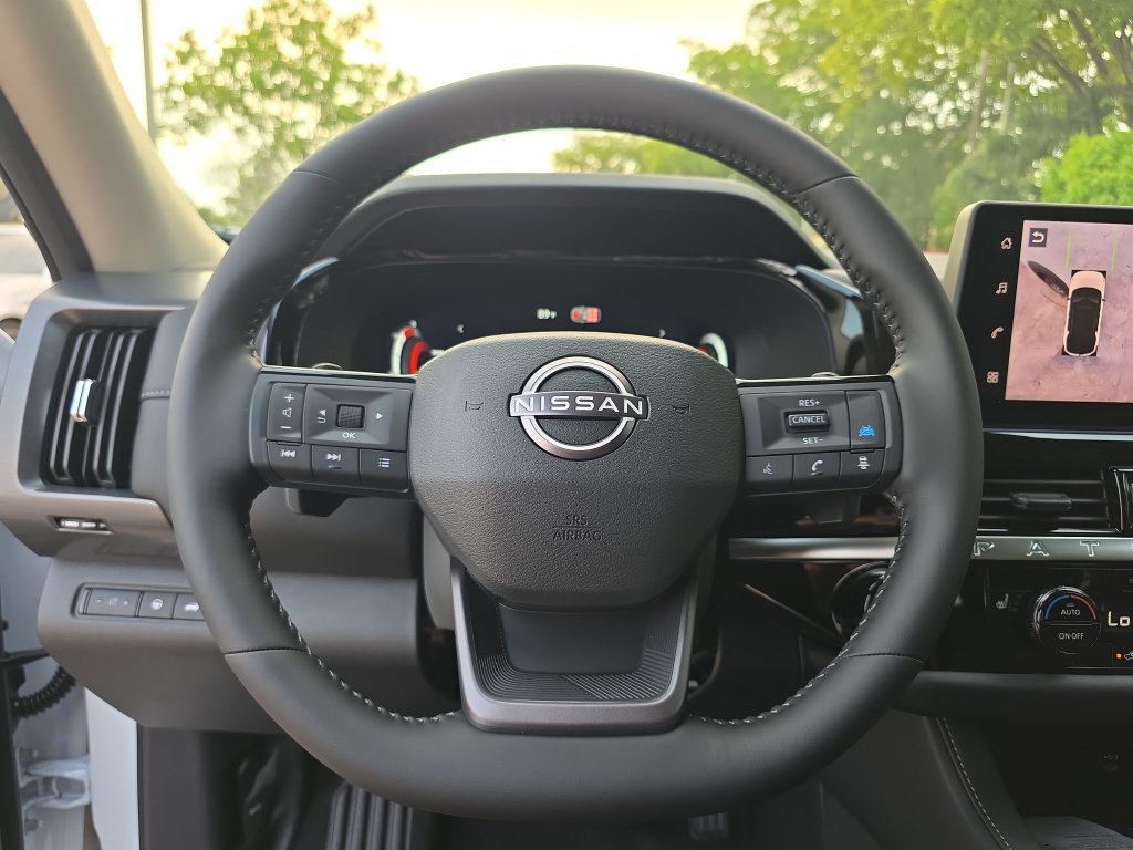 New 2026 Nissan Pathfinder SL FWD image 28