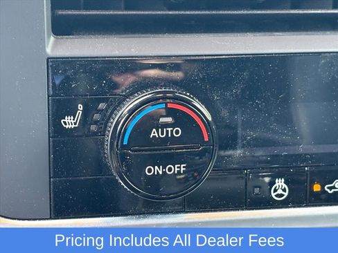 Used 2024 Nissan Rogue SV w/ SV Premium Package AWD/4WD image 12