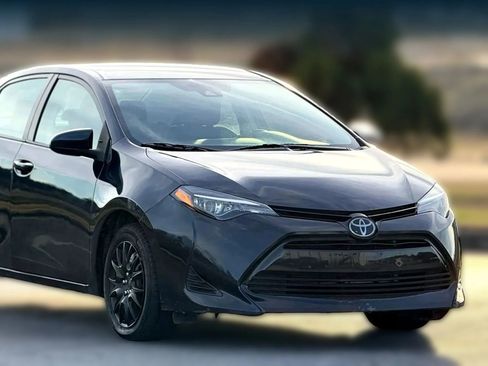 Used 2019 Toyota Corolla L image 15