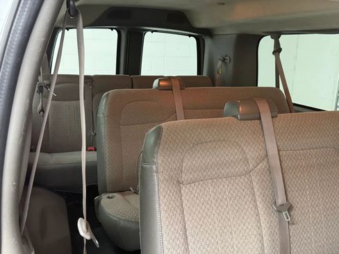 Used 2019 Chevrolet Express 3500 LS image 9