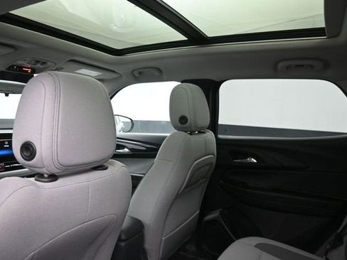 New 2026 Chevrolet TrailBlazer LT w/ Midnight Edition FWD image 19