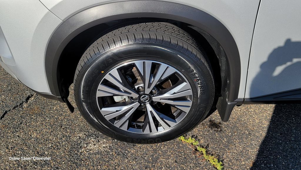 Used 2021 Nissan Rogue SV FWD image 6