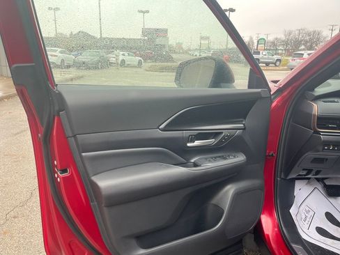 Certified 2025 Toyota Grand Highlander MAX Platinum image 10