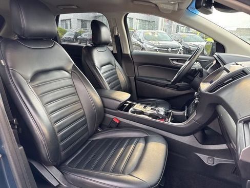 Used 2019 Ford Edge SEL w/ Equipment Group 201A AWD/4WD image 29