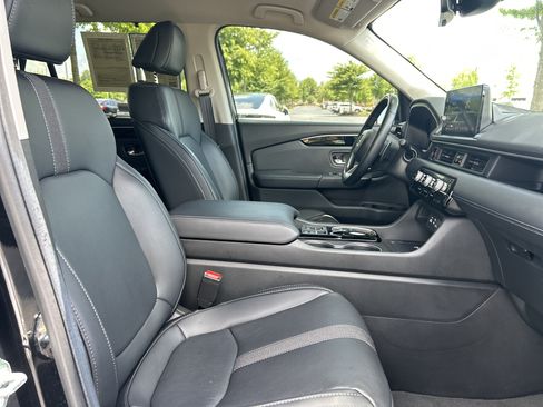 Certified 2025 Honda Pilot EX-L image 31